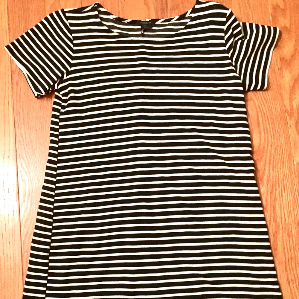 Black and white stripped dress